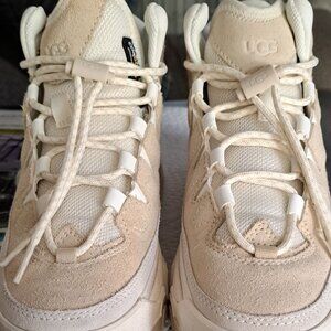 Ugg sneaker